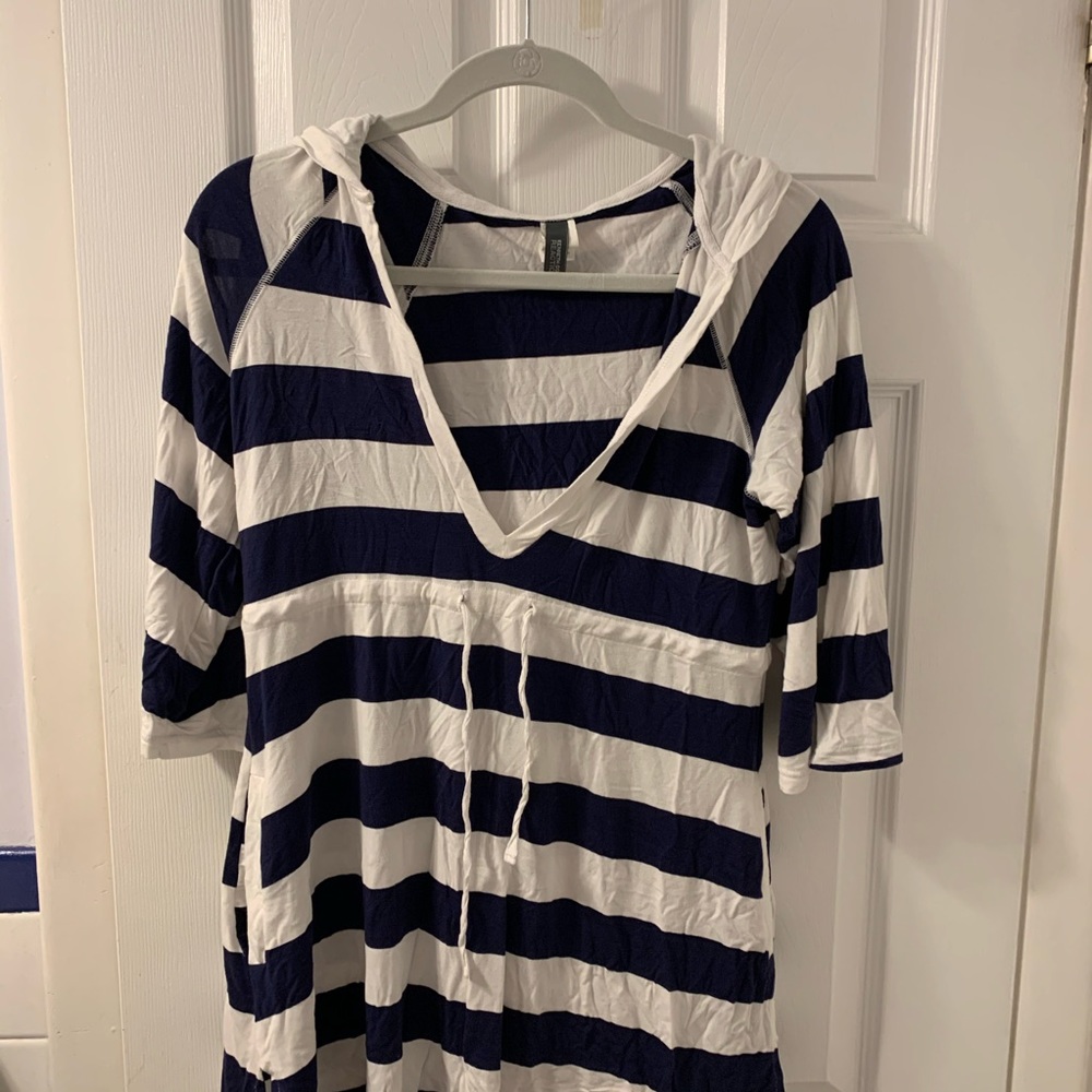 Hooded bathing suit coverup